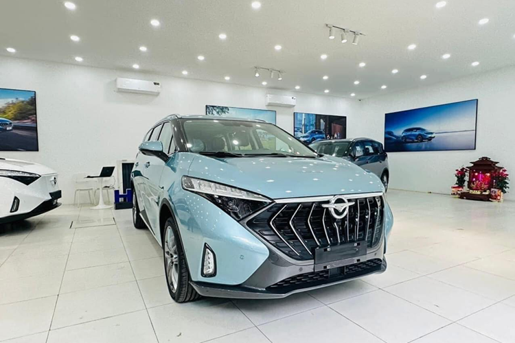 Dù sở hữu nhiều trang bị đáng chú ý, mẫu xe MPV Haima 7X này vẫn chưa tạo được sức hút lớn trên thị trường, nguyên nhân chủ yếu đến từ mức giá cao so với mặt bằng chung, thương hiệu còn xa lạ, số lượng đại lý hạn chế và sự cạnh tranh khốc liệt trong phân khúc.