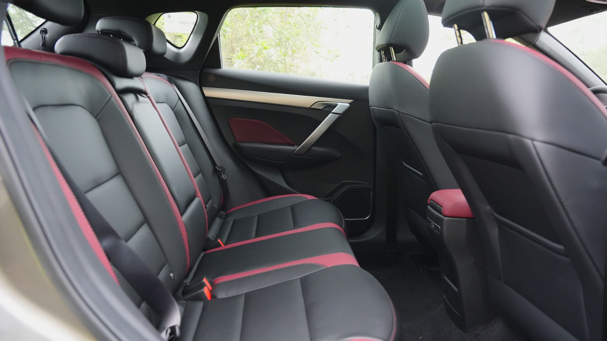 Geely Coolray - Ke thay doi cuoc choi phan khuc gam cao co nho?-Hinh-6