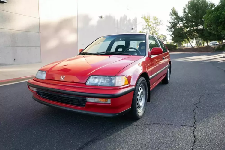  Honda Civic của Nhật Bản từ lâu đã là câu trả lời cho bất kỳ ai tìm kiếm một chiếc xe đơn giản là có thể hoạt động bền bỉ "nồi đồng cối đá".