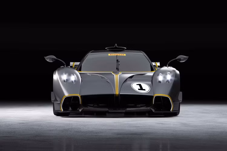 Như vậy, tính cả cặp siêu xe Pagani Huayra R của đại gia Singapore thì nó sẽ có giá bán khoảng 6,2 triệu đô la (tương đương hơn 147 tỷ đồng), tuỳ vào mức giá theo từng năm.