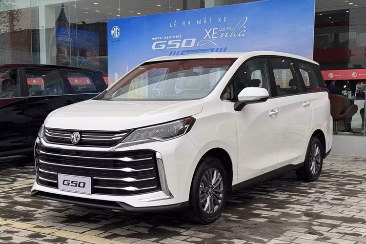 Việc ưu đãi này có thể là một chiến lược kích cầu nhằm cạnh tranh với các đối thủ trong cùng phân khúc như Mitsubishi Xpander, Toyota Veloz Cross hay Suzuki XL7. MG G50 được phân phối tại Việt Nam với ba phiên bản. Tất cả đều được trang bị động cơ xăng 1.5L tăng áp cho công suất 169 mã lực và mô-men xoắn cực đại 285 Nm.