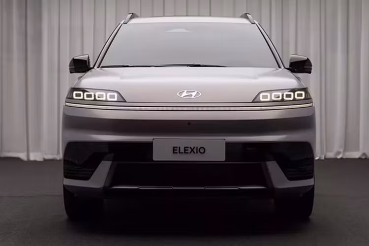 Liên doanh Beijing Hyundai vừa chính thức ra mắt Elexio - mẫu SUV đầu tiên là Hyundai Elexio 2026 mới, xe được phát triển trên nền tảng xe điện chuyên dụng E-GMP, đánh dấu một bước tiến quan trọng trong chiến lược “chuyển đổi điện khí hóa” của hãng.