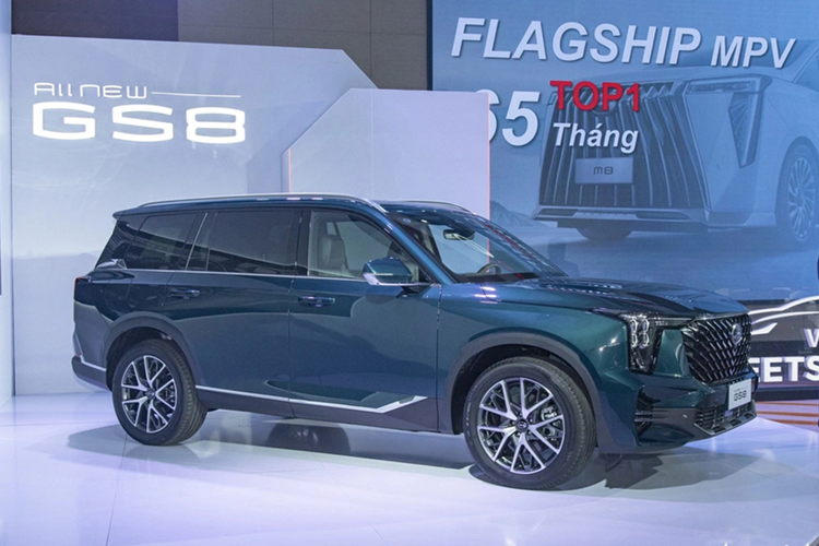 Bản 2.0T GX Master cao cấp nhất được hãng tặng phim cách nhiệt Ice Cool trị giá 19 triệu đồng. Ngoài ra, cả 3 mẫu xe GAC còn được hãng áp dụng chính sách bảo hành 7 năm hoặc 150.000 km tùy điều kiện nào đến trước. Bên cạnh đó là chính sách miễn phí dịch vụ cứu hộ 24/7 và miễn phí nhân công bảo dưỡng trong 7 năm.