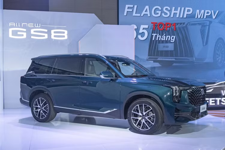 Bản 2.0T GX Master cao cấp nhất được hãng tặng phim cách nhiệt Ice Cool trị giá 19 triệu đồng. Ngoài ra, cả 3 mẫu xe GAC còn được hãng áp dụng chính sách bảo hành 7 năm hoặc 150.000 km tùy điều kiện nào đến trước. Bên cạnh đó là chính sách miễn phí dịch vụ cứu hộ 24/7 và miễn phí nhân công bảo dưỡng trong 7 năm.