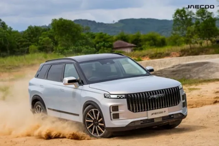 Các đại lý của Omoda - Jaecoo đã bắt đầu thông báo nhận đặt cọc mẫu SUV từ ngày 16/1. Lô xe đầu tiên dự kiến được giao đến tay khách hàng trước dịp Tết.