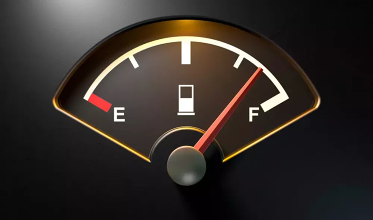 Den nhien lieu bao het xang, oto cua ban con di duoc bao xa?