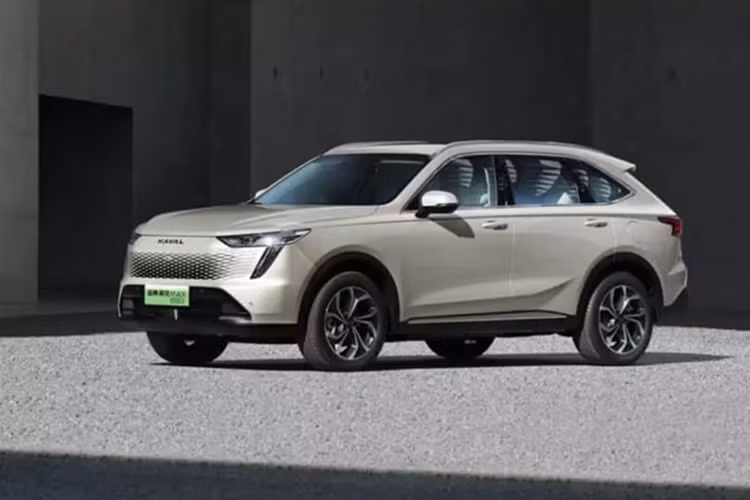 Vào ngày 20/2, Zhao Yongpo, tổng giám đốc thương hiệu Haval và Ora của Great Wall Motors (GWM), đã phát hành một bộ hình ảnh xem trước về Xiaolong Max thế hệ thứ hai của Haval. Chiếc xe mới này dự kiến sẽ được nâng cấp về ngoại hình, nội thất và hệ thống truyền động.