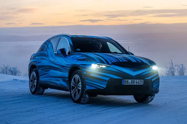 Các thông số vận hành chi tiết của Mercedes-Benz GLC thuần điện chưa được hé lộ. Tuy nhiên, mẫu SUV hoàn toàn mới này được kỳ vọng sẽ có phạm vi di chuyển khoảng 650 km với mỗi lần sạc.