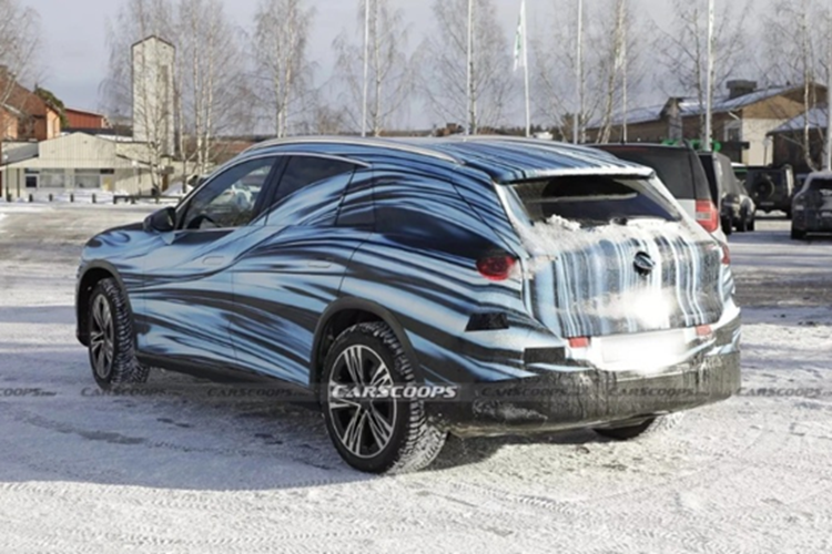 Theo một số nguồn tin, thay vì được phát triển trên nền tảng MRA như EQC, Mercedes-Benz GLC EV hoàn toàn mới sẽ sử dụng nền tảng MB.EA, vốn cũng sẽ được áp dụng trên mẫu C-Class thuần điện.