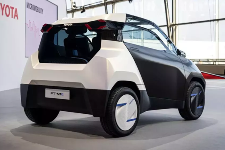 Theo hãng, Toyota FT-Me chạy điện năng lượng mặt trời có thể đủ cho nhu cầu sử dụng hàng ngày, giúp người dùng không cần sạc pin. Tuy nhiên, điều này còn phụ thuộc vào điều kiện thời tiết và phong cách lái xe của từng người.