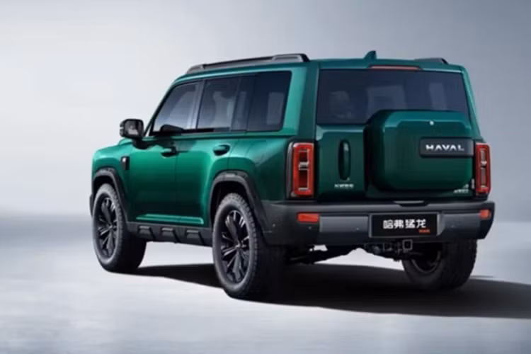 Xe có một số trang bị nổi bật như: cửa sổ trời toàn cảnh, baga mui, bậc lên xuống, tay nắm cửa dạng truyền thống và nhiều tùy chọn kích cỡ lốp như 245/55 R19, 265/60 R18 và 255/60 R19.