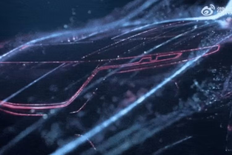 Dựa vào đoạn teaser có thể thấy, mẫu SUV mới này sở hữu kiểu dáng coupe với phần đuôi kéo dài, giúp tối ưu khả năng lướt gió. So với các dòng SUV hiện tại như CX-50, CX-70 hay CX-90, xe SUV điện Mazda EZ-60 trông thanh thoát hơn nhưng có vẻ dài hơn đáng kể.