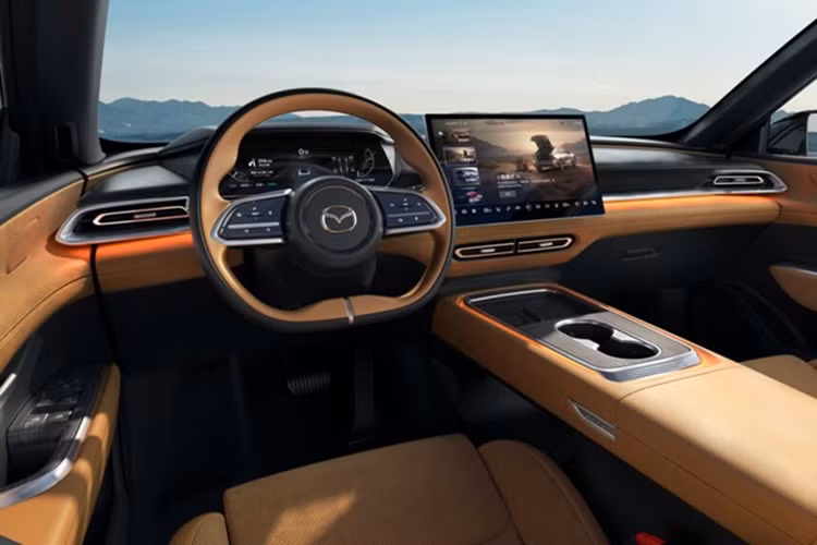 Về vận hành, Mazda chưa công bố thông số chính thức, nhưng nhiều khả năng EZ-60 sẽ được sử dụng nền tảng EPA1 do Changan phát triển, tương tự như EZ-6.