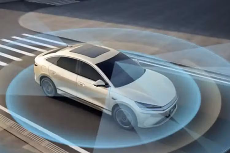 Giá xe BYD e7 2025 hiện chưa được công bố. Tuy nhiên theo Car News China, mẫu xe điện chuyên dùng cho taxi được kỳ vọng sẽ trở thành lựa chọn lý tưởng nhờ thiết kế thực dụng cùng chi phí vận hành hợp lý.