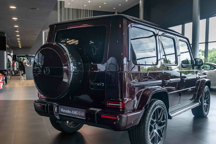 Các hệ thống an toàn, gồm: hệ thống chống bó cứng phanh ABS; chống trượt khi tăng tốc ASR; ổn định thân xe điện tử ESP; hệ thống kiểm soát lực kéo điện tử cho hệ dẫn động 4 bánh 4ETS; hệ thống phanh ADAPTIVE với chức năng hỗ trợ dừng xe (HOLD) và hỗ trợ khởi hành ngang dốc (Hill-Start Assist);