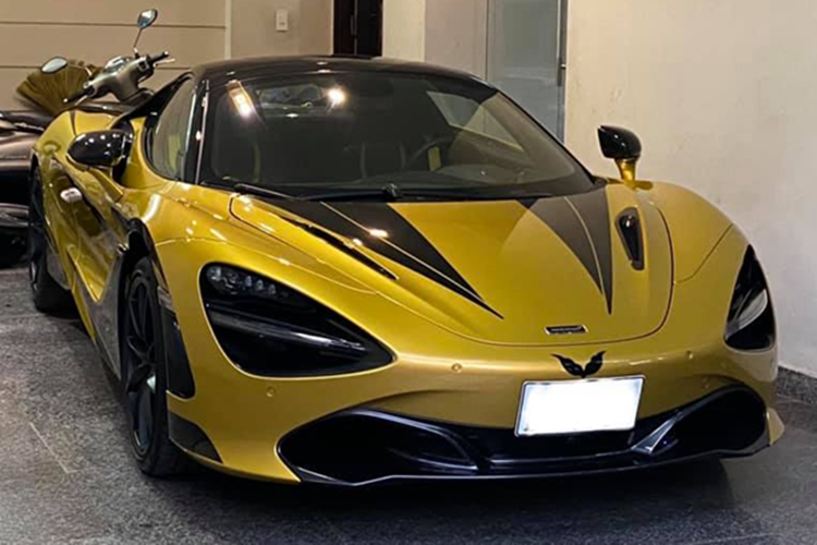 Chưa dừng lại ở việc độ body kit, chiếc xe McLaren 720S Spider Novitec này còn được chủ nhân chi mạnh tay để xe mang bộ móng hoàn toàn mới so với trước. Bộ mâm SV10M Deep Concave FS của Strasse đã lọt vào mắt xanh của đại gia Đà Nẵng với tùy chọn hoàn toàn carbon.