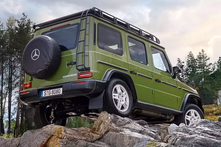 Đúng như tên gọi và số lượng sản xuất, phiên bản đặc biệt này nhằm tôn vinh chiếc G-Class dân dụng nguyên bản được giới thiệu từ năm 1979, đặc biệt là 280GE dùng động cơ 6 xi-lanh thẳng hàng. Đây đồng thời cũng là mẫu xe trụ cột của dòng G-Class trong những năm 1980.