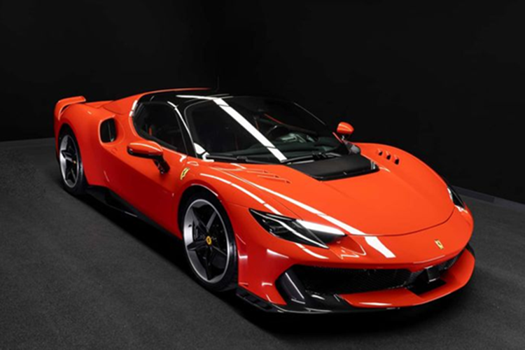  Ferrari 296 Speciale 2025 mới với “Speciale” mang nghĩa đặc biệt – và đúng như tên gọi, mẫu xe này là sự kết tinh giữa tốc độ, công nghệ và nghệ thuật thiết kế. Đây cũng là cách hãng siêu xe Ý tiếp nối tinh thần của 458 Speciale từng làm mưa làm gió năm 2013.