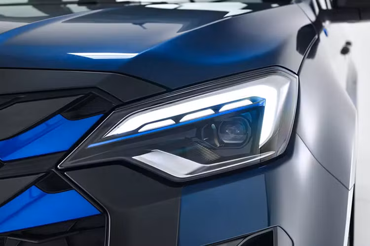 Trước mắt, Isuzu sẽ mở đặt hàng trước cho D-Max EV tại Anh từ nửa cuối năm 2025, với lô xe đầu tiên dự kiến được bàn giao vào tháng 3/2026. Sau thị trường Anh, mẫu bán tải điện này sẽ tiếp tục được triển khai tại một số quốc gia châu Âu khác.