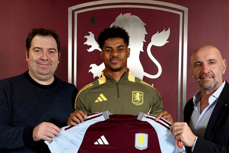 Minh chứng là cựu tiền đạo Manchester United đã mua tới 3 chiếc xe đến từ thương hiệu Rolls-Royce với tổng giá trị lên đến khoảng 1,6 triệu Bảng Anh (khoảng 50,33 tỷ đồng). Trong đó, chiếc Rolls-Royce Black Badge Cullinan có giá 390.000 Bảng Anh (khoảng 12,2 tỷ đồng) thường xuyên được chân sút sinh năm 1997 dùng để di chuyển từ nhà đến sân tập.