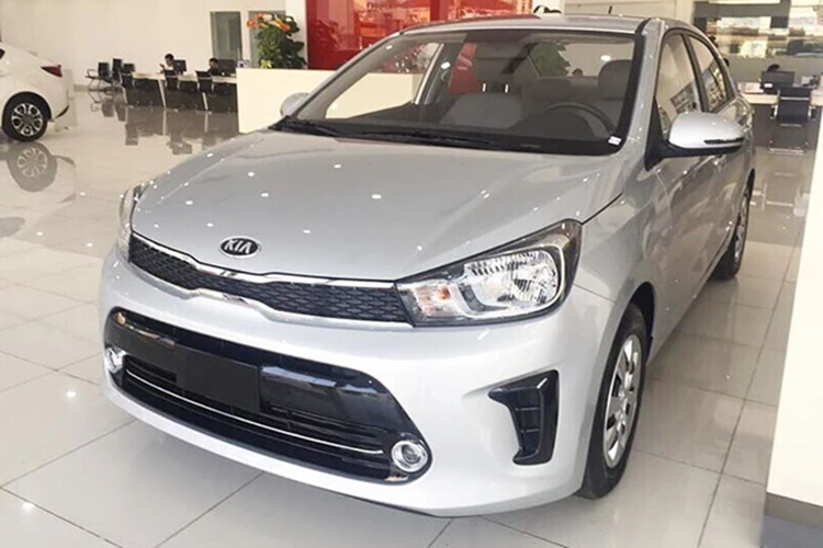 Mẫu xe sedan Kia Soluto từng được kỳ vọng sẽ phá vỡ thế thống trị của Toyota Vios, Hyundai Accent và Honda City trong phân khúc sedan hạng B. Tuy nhiên từ doanh số gộp 8.334 xe trong năm 2020, doanh số Kia Soluto giảm dần đều qua các năm.