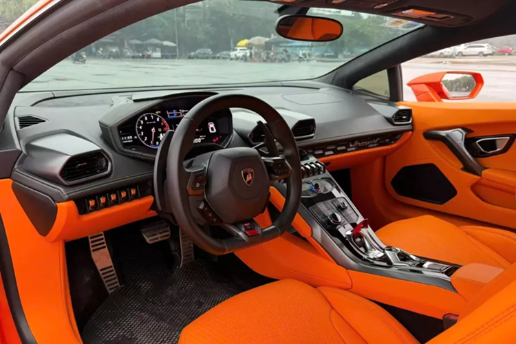 Tổng số xe Lamborghini Huracan bán được trên thị trường trong vòng 5 năm đầu tiên đạt 14.022 xe, nhiều hơn tất cả dòng xe Lamborghini nào đã ghi dấu ấn trước đó, hiện tại, xe đã dừng sản xuất.