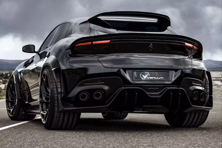 Giờ đây, một hãng độ xe châu Âu đã lấy một chiếc Purosangue và biến chiếc xe trở nên độc đáo, trang bị cho mẫu xe 5 cửa này một bộ bodykit ấn tượng và các nâng cấp khác giúp chiếc xe trở nên ấn tượng hơn, dữ dằn hơn đáng kể so với nguyên bản.