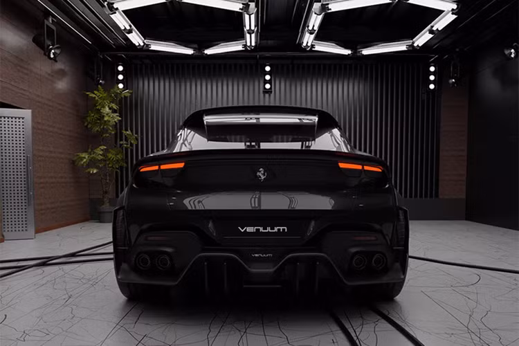 Bộ kit Venuum cho Ferrari Purosangue rất khác biệt so với bộ kit mà Mansory đã đưa ra cách đây vài tháng. Hiện hãng độ chưa công bố thông tin về giá bán cũng như kế hoạch tung gói độ này ra thị trường.