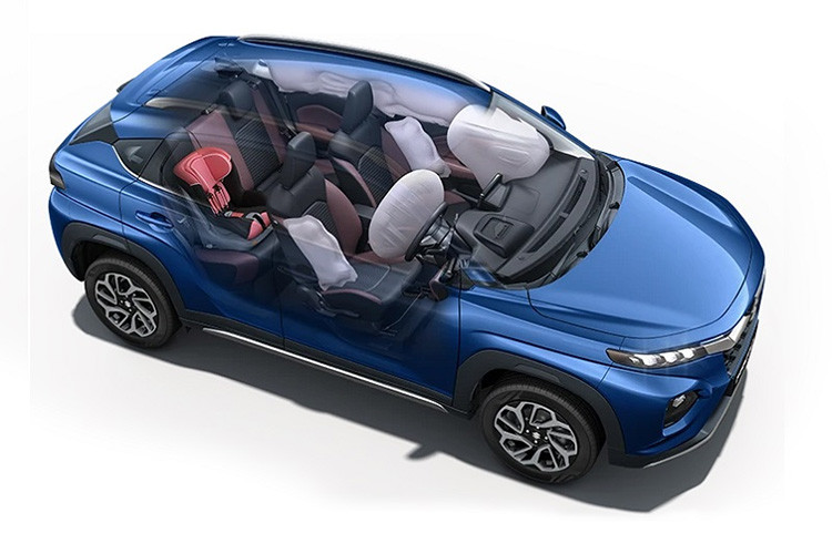 Thực tế, trước đó nhiều người cũng đã bắt gặp một chiếc xe SUV Suzuki Fronx với biển số hoàn chỉnh chạy thử tại Indonesia. Điều này càng chứng tỏ ngày xe ra mắt thị trường này không còn xa.