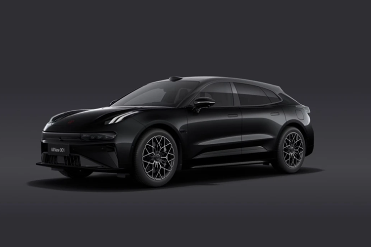 Zeekr 001 sắp về Việt Nam là mẫu SUV cỡ B được Tasco thông báo sẽ về cùng với chiếc X. Đây là mẫu xe có thiết kế khá tương đồng với những chiếc Lynk &amp; Co cũng thuộc Geely. Tại Trung Quốc, giá của 001 khoảng 37.815-46.250 USD.