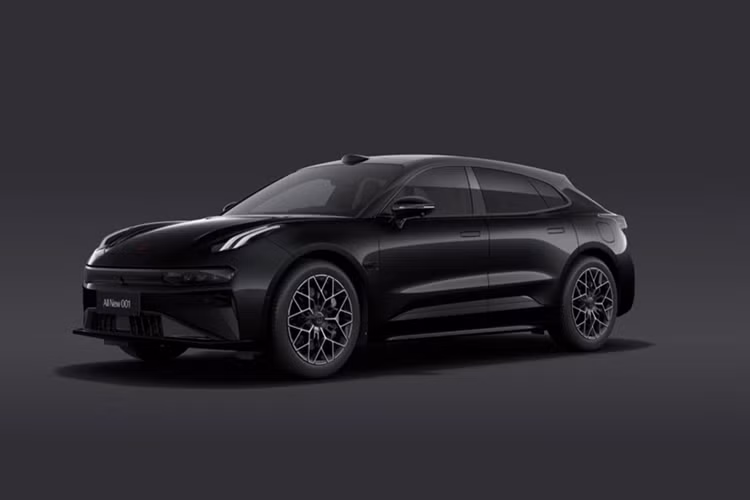 Zeekr 001 sắp về Việt Nam là mẫu SUV cỡ B được Tasco thông báo sẽ về cùng với chiếc X. Đây là mẫu xe có thiết kế khá tương đồng với những chiếc Lynk &amp; Co cũng thuộc Geely. Tại Trung Quốc, giá của 001 khoảng 37.815-46.250 USD.