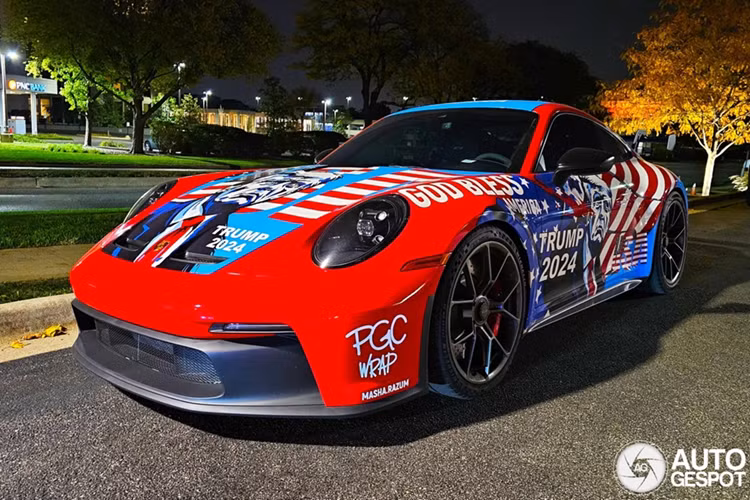 Porsche 911 GT3 thế thệ thứ 8, hay 992.1 GT3, được trang bị động cơ boxer 6 xy-lanh hút khí tự nhiên 4.0L, công suất 510 mã lực và mô-men xoắn 470 Nm.