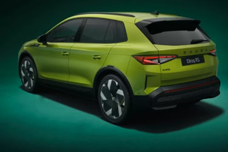 Hơn nữa, khả năng sạc nhanh của Elroq vRS cũng được cải thiện, với công suất sạc nhanh DC lên đến 185 kW, giúp rút ngắn thời gian sạc từ 10% lên 80% chỉ trong 26 phút, nhanh hơn 2 phút so với các biến thể tiêu chuẩn.