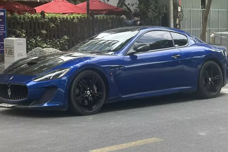 Cụ thể, đây là chiếc xe Maserati GranTurismo phiên bản MC Stradale của đại gia Sài Gòn này chỉ có 3 chiếc xuất hiện tại thị trường Việt Nam.