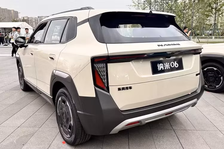 Dự kiến, xe sẽ chính thức lăn bánh từ quý II năm nay tại thị trường nội địa. Mặc dù chỉ bán các sản phẩm có giá cả phải chăng nhưng thương hiệu Nammi vẫn phải đối mặt với tình trạng doanh số khiêm tốn tại thị trường Trung Quốc. Trong quý I/2025, thương hiệu này chỉ bán được 9.514 xe.