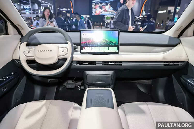 Đèn xi-nhan, đèn lùi và đèn phanh của xe có khả năng hiển thị các kiểu sáng khác nhau, giúp tăng khả năng nhận diện cũng như giao tiếp với các phương tiện khác trên đường.