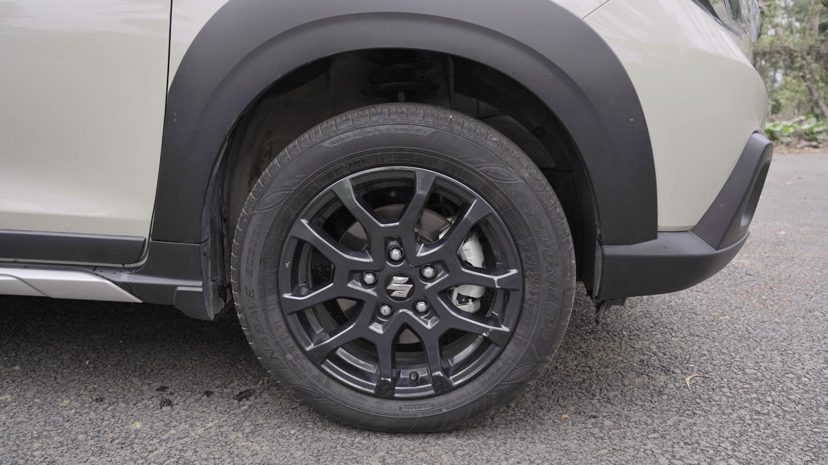 Suzuki XL7 Hybrid tu 599 trieu, xe 7 cho ly tuong cho gia dinh?-Hinh-5