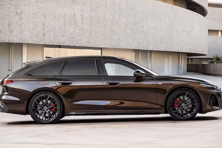 Theo công bố của nhà sản xuất, Audi A6 có thể tích khoang hành lý là 503 lít, khi gập hàng ghế sau con số này tăng lên 1.534 lít. Trên các phiên bản chủ lực, Audi A6 2025 được trang bị đèn hệ thống đèn pha LED ma trận tích hợp 48 cụm đèn LED khác nhau và đèn ban ngày có 7 cấu hình tùy biến thiết kế.