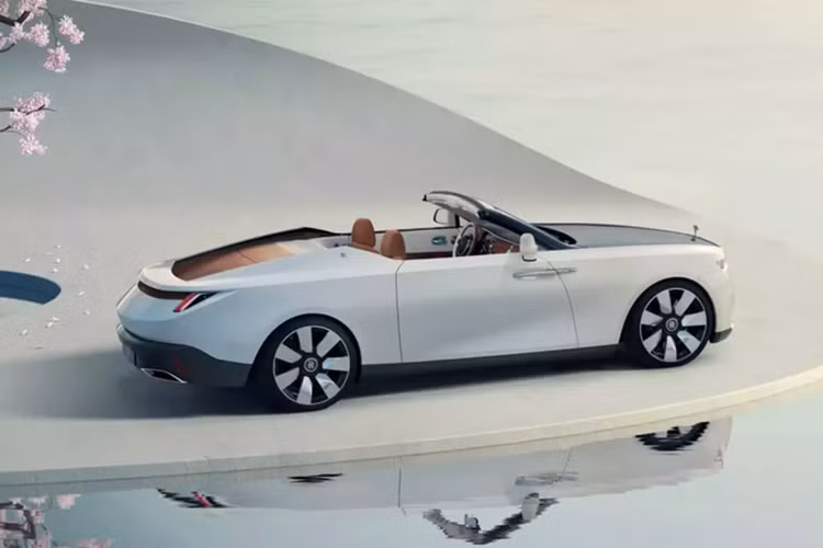 Rolls-Royce Droptail hoàn toàn mới là dòng xe mui trần siêu sang trị giá hàng chục triệu USD chỉ được sản xuất với số lượng giới hạn đúng 4 chiếc trên toàn cầu, và hãng Rolls-Royce đã vén màn 3 chiếc Droptail là La Rose Noire, Amethyst và Arcadia.