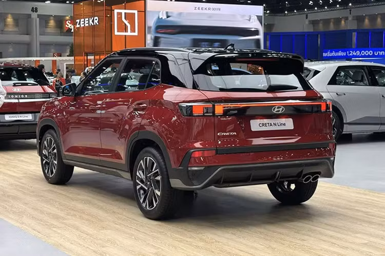 Tại thị trường Thái Lan, Hyundai Creta N Line 2025 dùng động cơ xăng SmartStream 4 xi-lanh, dung tích 1.5L, tạo ra công suất tối đa 115 mã lực tại tua máy 6.300 vòng/phút và mô-men xoắn cực đại 144 Nm tại tua máy 4.500 vòng/phút giống bản thường. Động cơ kết hợp với hộp số tự động biến thiên vô cấp IVT và hệ dẫn động cầu trước.