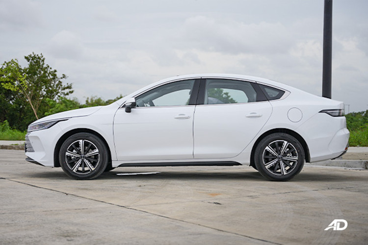 BYD Seal 05 DM-i 2025 mới là thành viên thứ năm của gia đình Seal và sở hữu công nghệ hybrid DM thế hệ thứ năm của BYD, được thiết kế cho thị trường sedan gia đình giá rẻ.