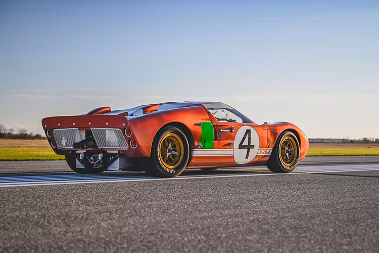 Ford GT40 Mk II 1966 cổ lỗ sĩ dự kiến bán 264 tỷ đồng - Hình 3 Ford GT40 Mk II 1966 co lo si du kien ban 264 ty dong-Hinh-3