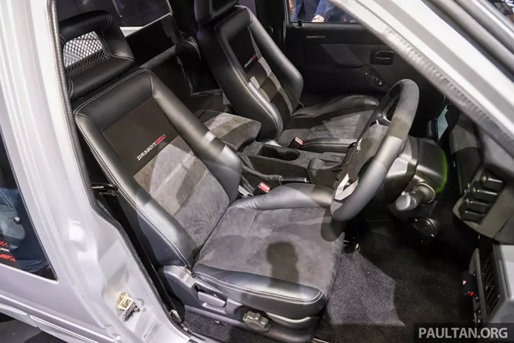 So với Isuzu D-Max và mu-X, động cơ mạnh hơn 57 mã lực cũng như 150 Nm, và gấp đôi TFR nguyên bản.