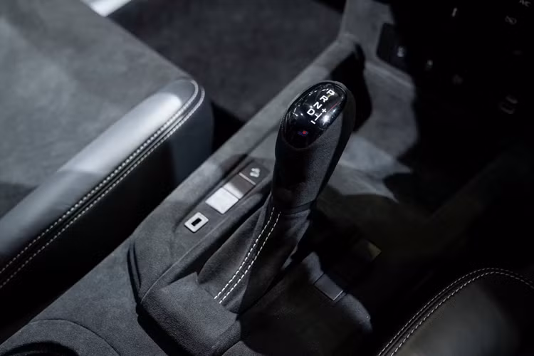 "Trái tim" của Dragon Max là động cơ MaxForce 4 xi-lanh, tăng áp, dung tích 2.2L mới của hãng Isuzu. Đây là loại động cơ đã được trang bị trên Isuzu D-Max và mu-X mới. Động cơ này đã được tinh chỉnh để sản sinh công suất tối đa 217 mã lực và mô-men xoắn cực đại 550 Nm.