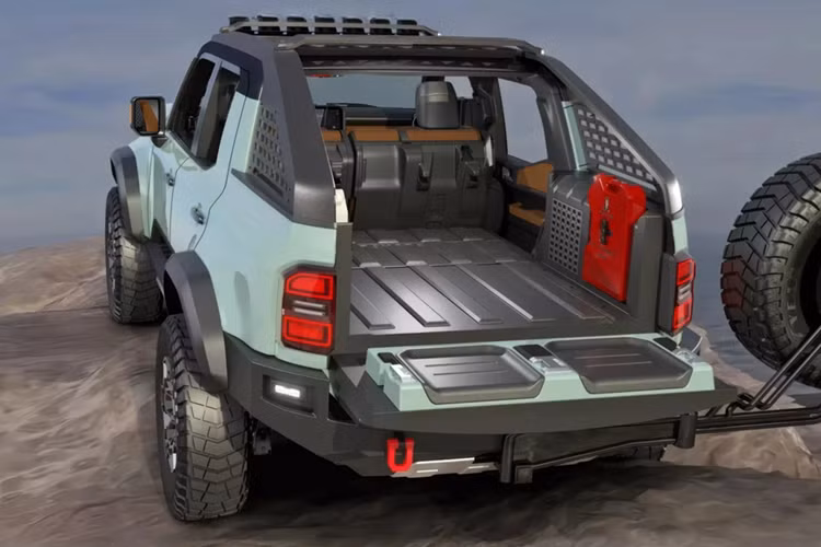 Khi được hỏi về kế hoạch sản xuất, đại diện Toyota nói: "Chúng tôi không có tuyên bố nào chính thức về việc này, nhưng đây là cơ hội để học hỏi và thử nghiệm các ý tưởng. Land Cruiser ROX là một chiếc xe concept, và chúng tôi sẽ xem thế giới phản hồi như thế nào với nó".