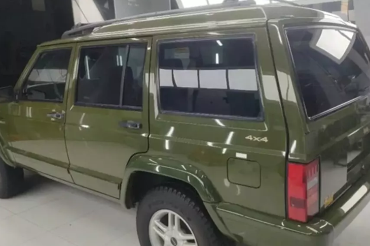 Cuốn sách Jeep Off-Road năm 2007 gọi XJ là "mắt xích quan trọng trong quá trình phát triển của xe 4x4". Năm 2011, tạp chí Kiplinger đã chọn XJ là một trong những "chiếc xe không chịu chết".