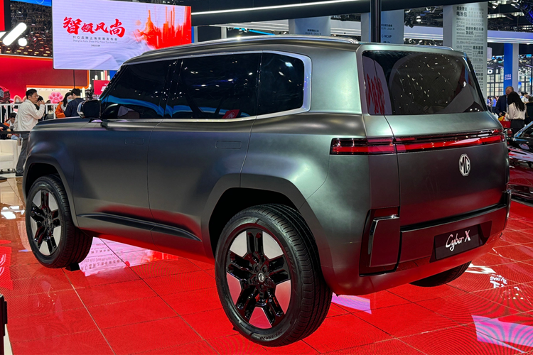 Riêng tại thị trường Trung Quốc, MG đã bán được 10.000 xe trong tháng 3/2025, tăng trưởng 82,6% so với cùng kỳ năm ngoái. Đây là dấu hiệu cho thấy sự trở lại mạnh mẽ của thương hiệu này dưới bàn tay Trung Hoa.