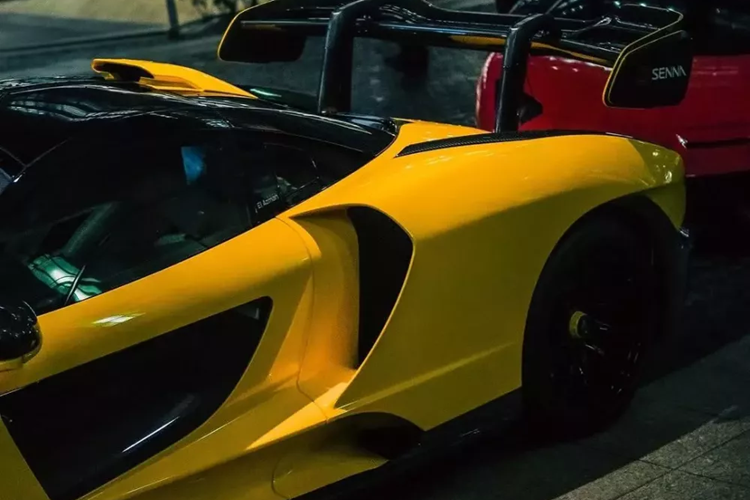 Về sức mạnh, siêu xe triệu đô McLaren Senna chỉ giới hạn 500 chiếc trên toàn thế giới của đại gia đến từ đất nước Malaysia sẽ sử dụng khối động cơ V8, dung tích 4.0 lít, tăng áp kép sản sinh ra công suất tối đa 789 mã lực và mô-men xoắn cực đại 800 Nm.