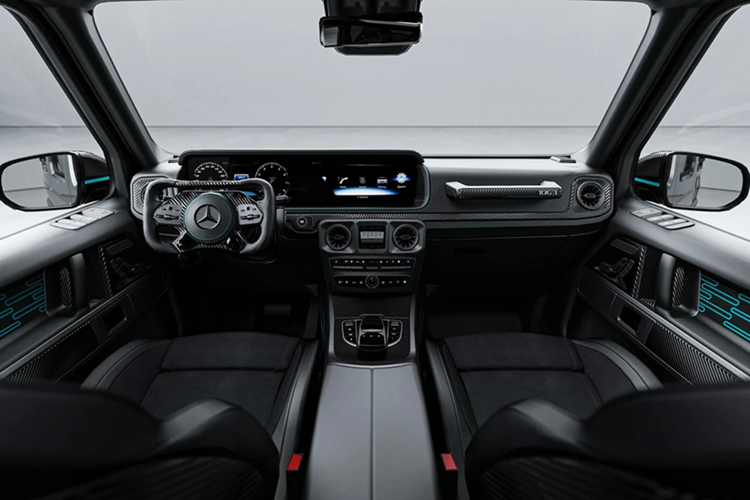 Nội thất của chiếc HOF Sir Class được lấy cảm hứng từ các mẫu xe đua F1. Khách hàng có thể nâng cấp nhiều chi tiết với chất liệu và phối màu yêu thích.