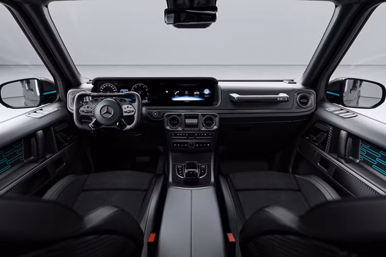 Nội thất của chiếc HOF Sir Class được lấy cảm hứng từ các mẫu xe đua F1. Khách hàng có thể nâng cấp nhiều chi tiết với chất liệu và phối màu yêu thích.